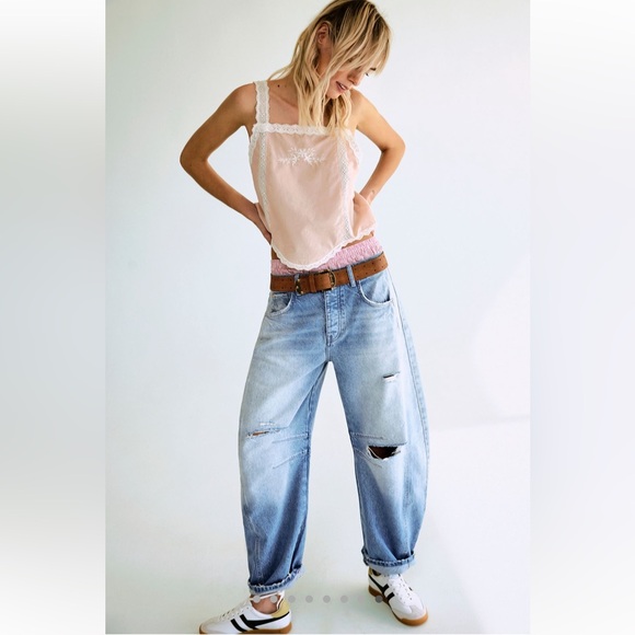 Free People We The Free Good Luck Mid-Rise Barrel Jean in Barnyard Blue - Picture 4 of 7